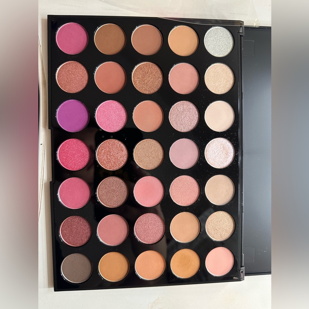 35XO Natural Flirt Palette